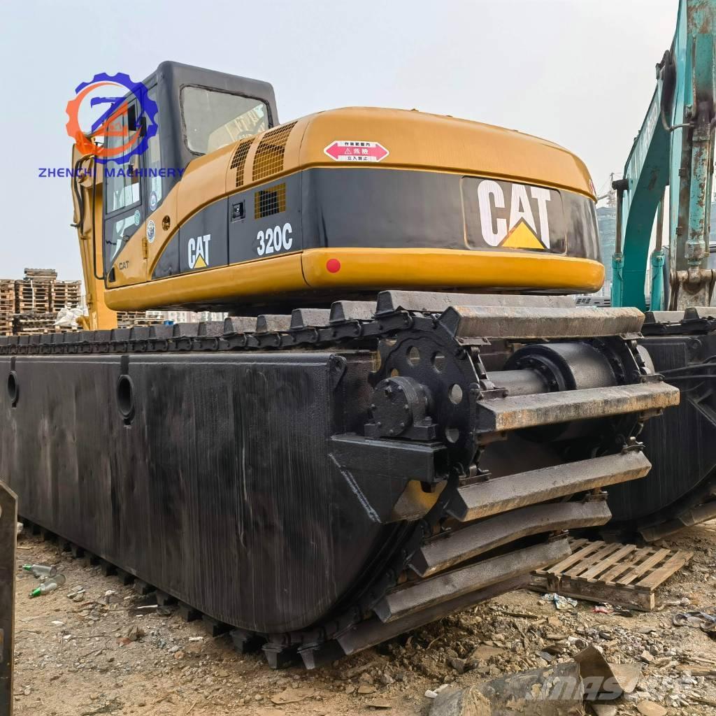 CAT 320 C Excavadoras anfibio