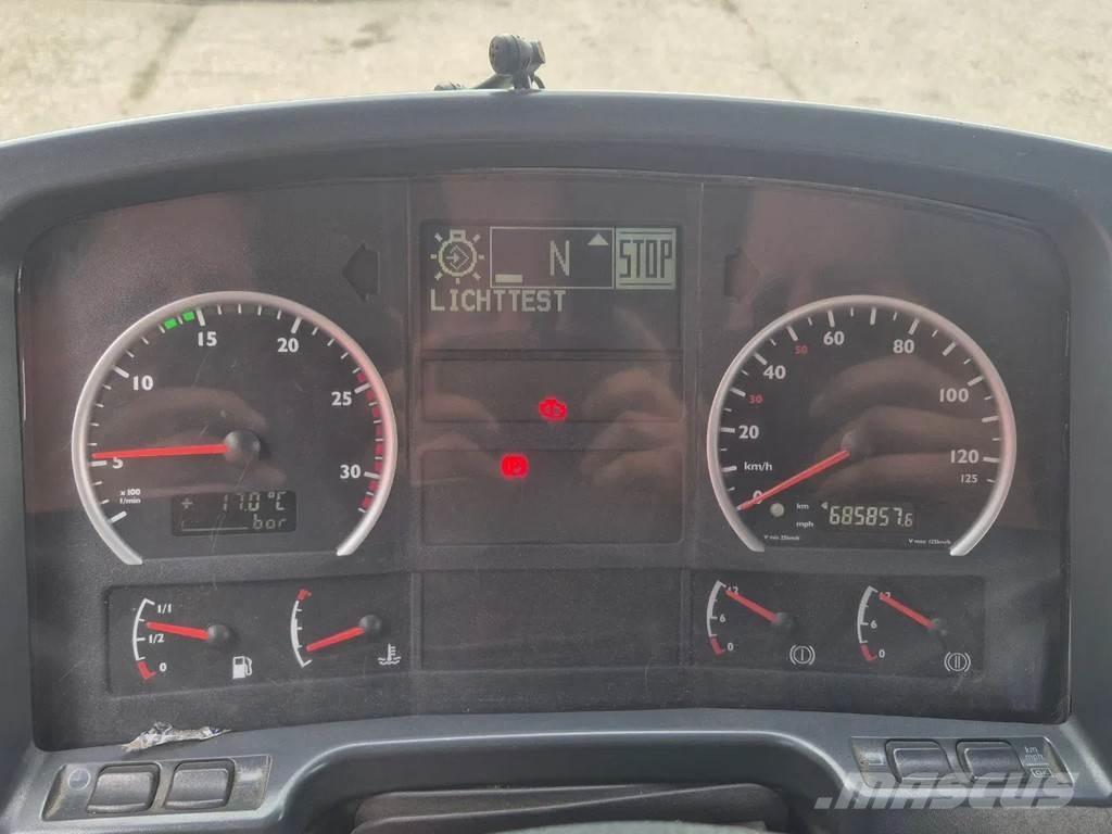 MAN 26 430 Camiones elevadores de gancho