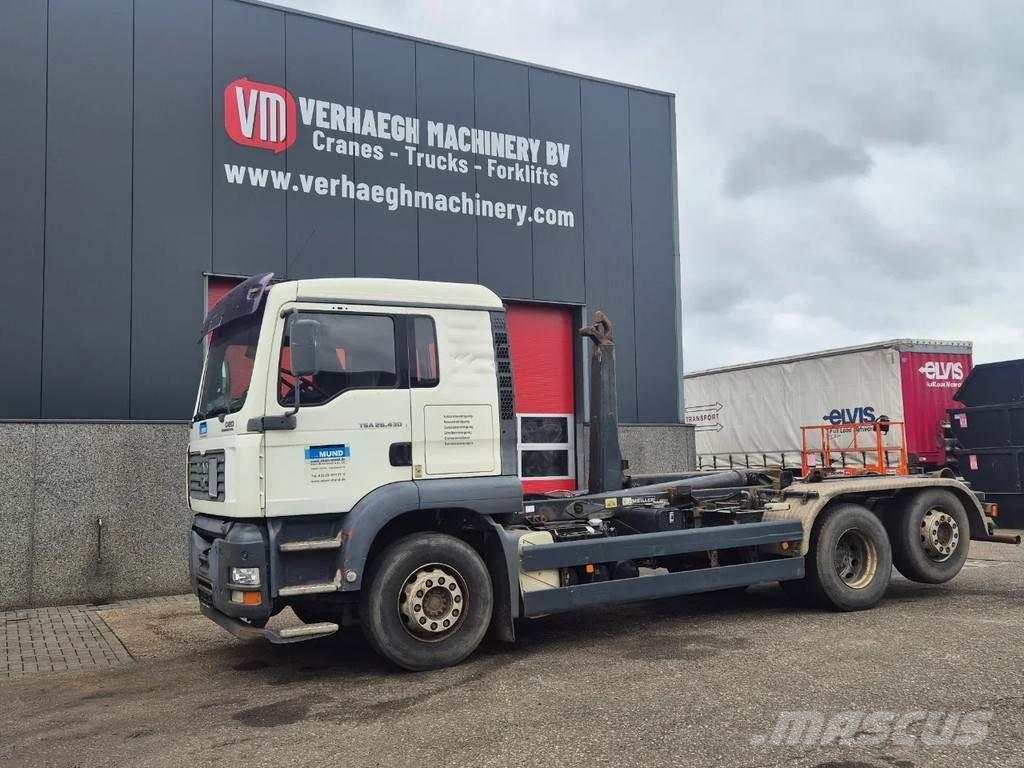 MAN 26 430 Camiones elevadores de gancho
