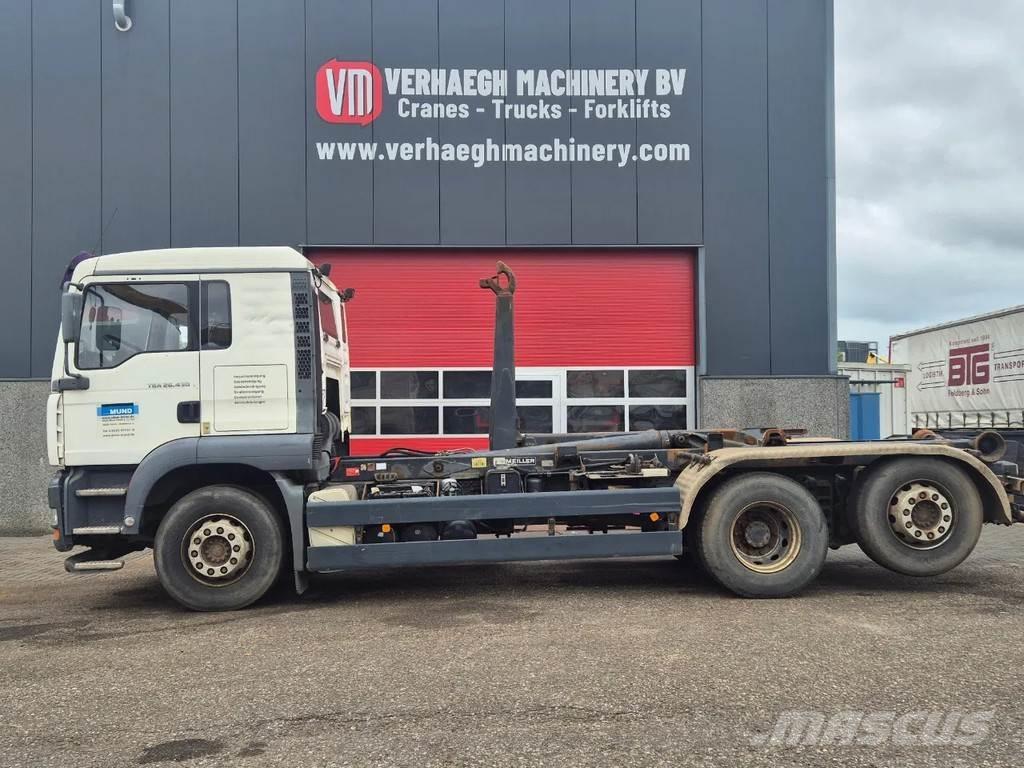 MAN 26 430 Camiones elevadores de gancho