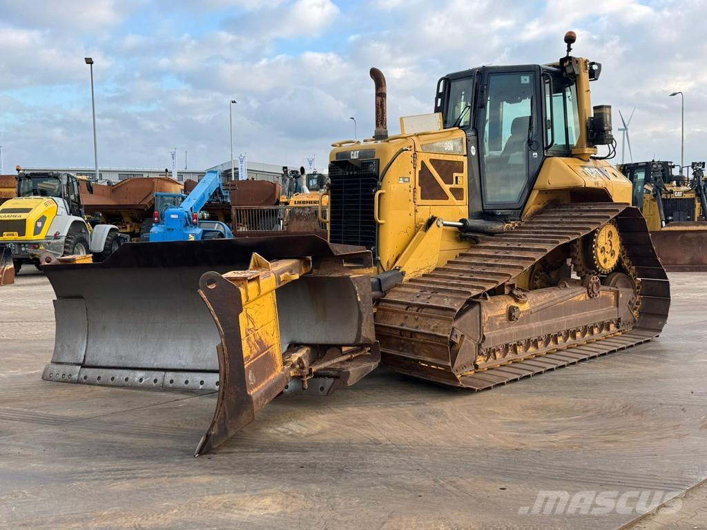 CAT D6N LGP Buldozer sobre oruga