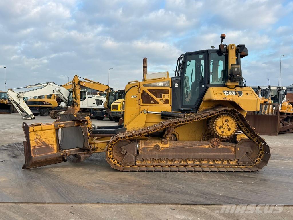 CAT D6N LGP Buldozer sobre oruga
