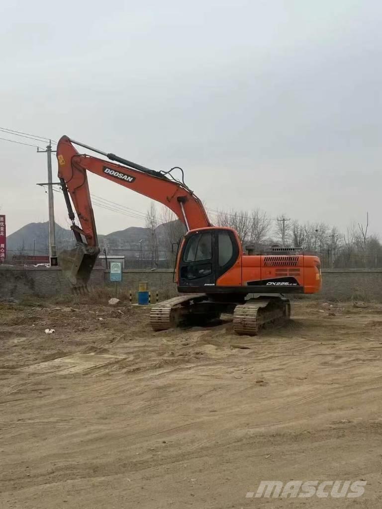 Doosan DX225LC-9C Excavadoras sobre orugas