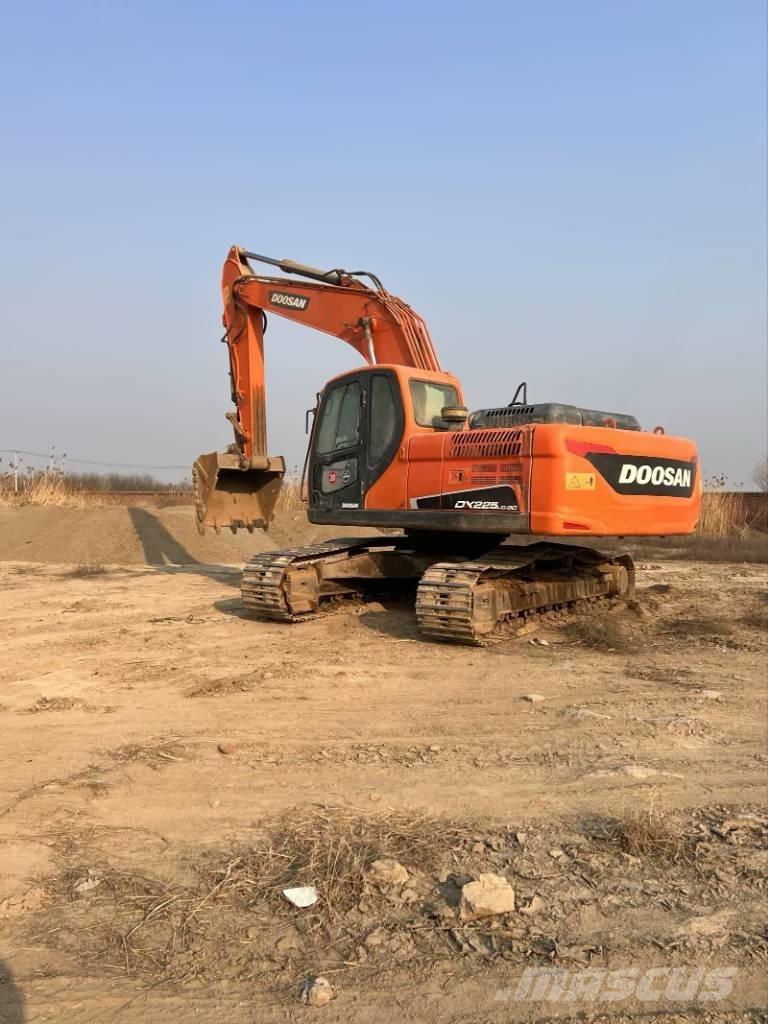 Doosan DX225LC-9C Excavadoras sobre orugas
