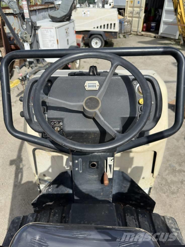 Ingersoll Rand DD 16 Compactadoras de suelo