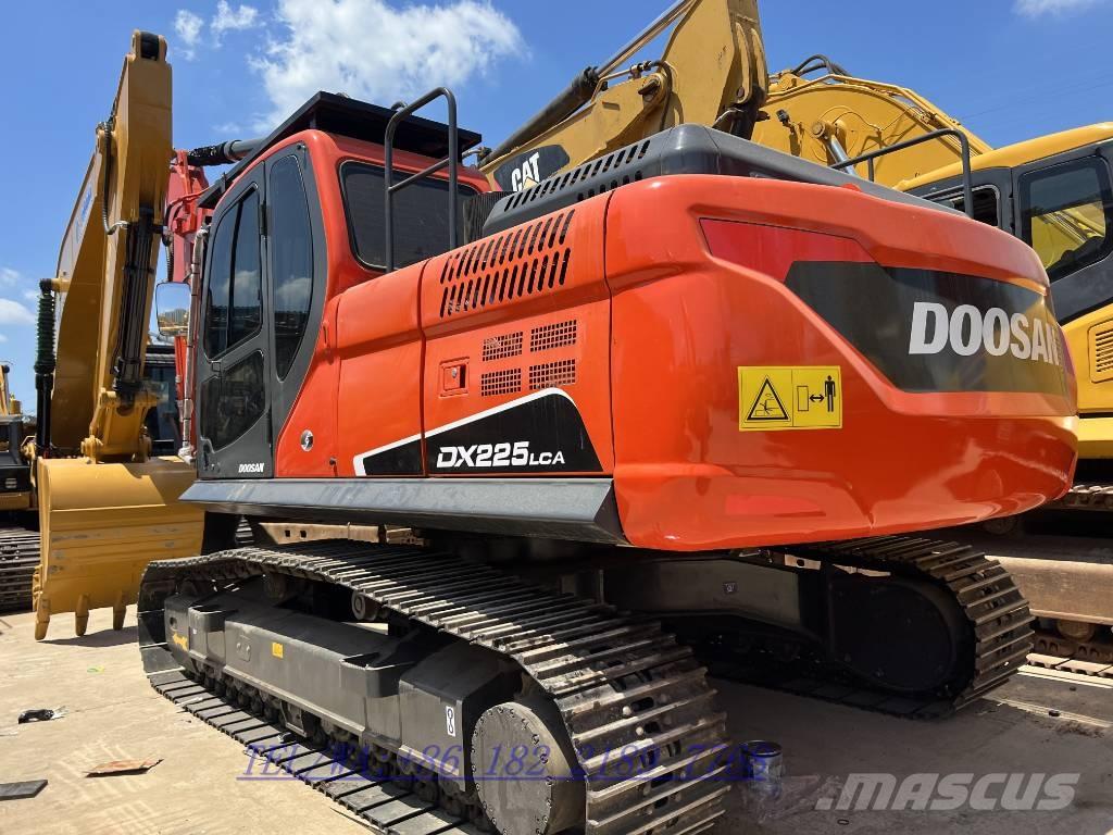 Doosan DX225 Excavadoras sobre orugas