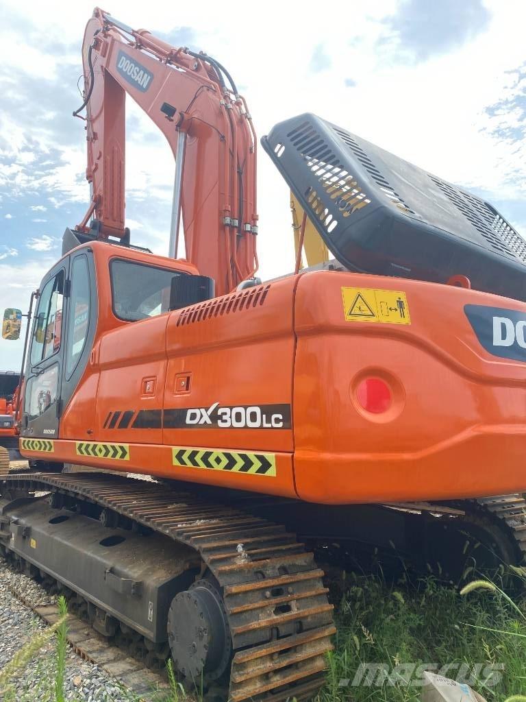 Doosan DX 300 LC Excavadoras sobre orugas