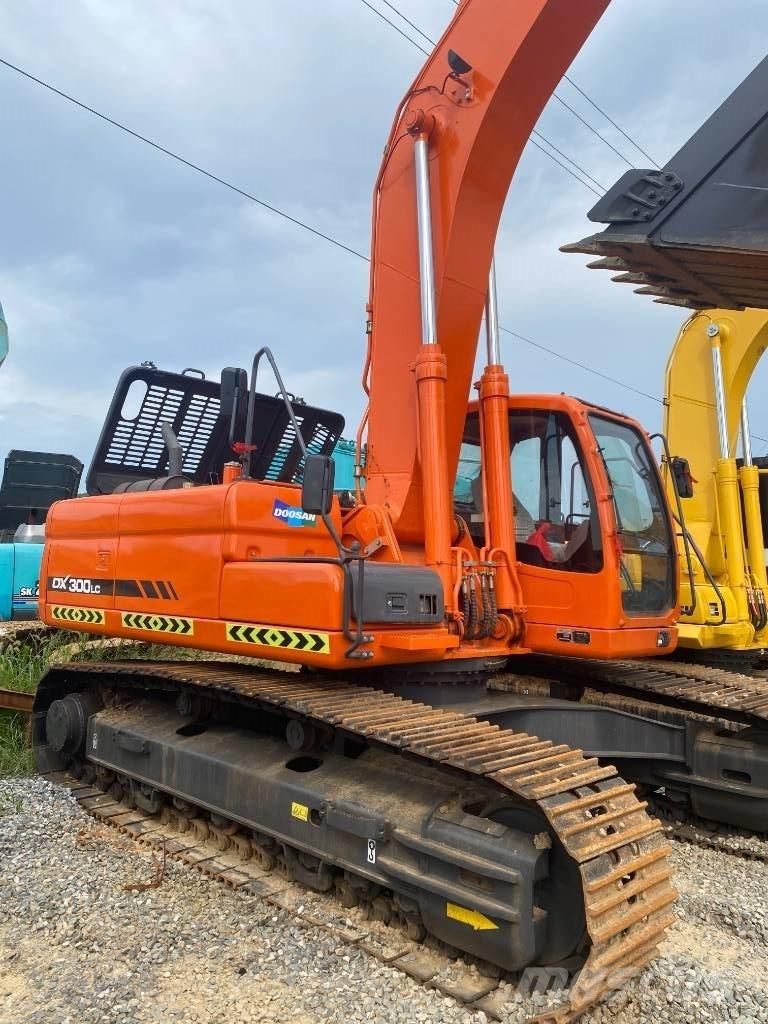 Doosan DX 300 LC Excavadoras sobre orugas