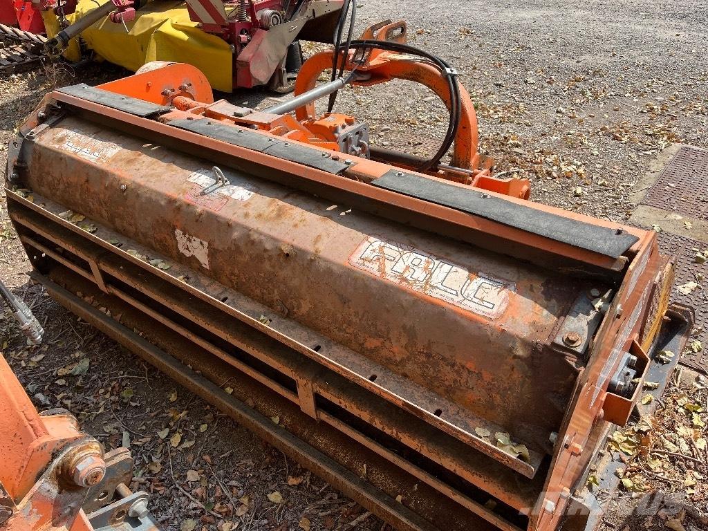 Falc AGILA 2300 Segadoras y cortadoras de hojas para pasto