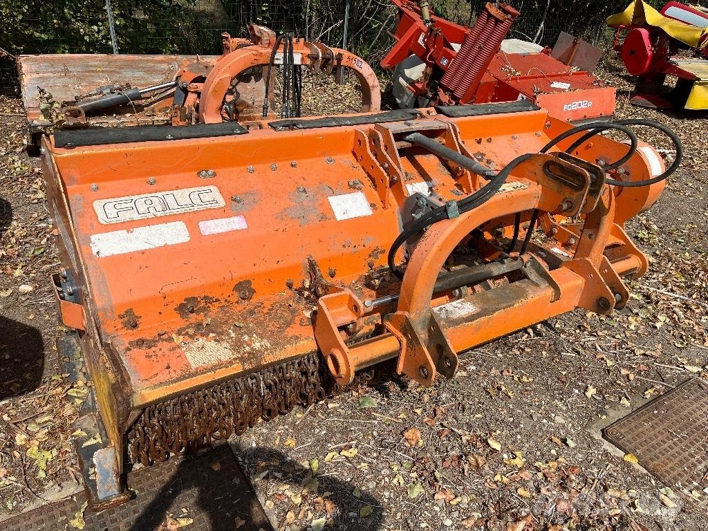 Falc AGILA 2300 Segadoras y cortadoras de hojas para pasto