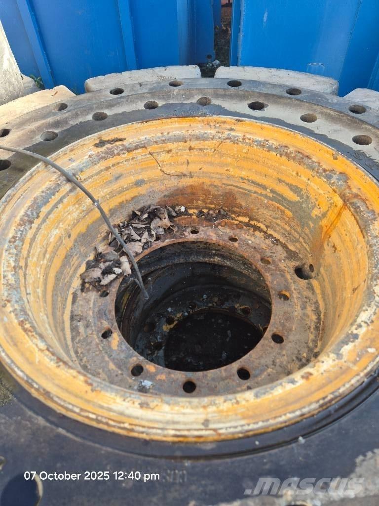 JCB 436 Llantas y rines