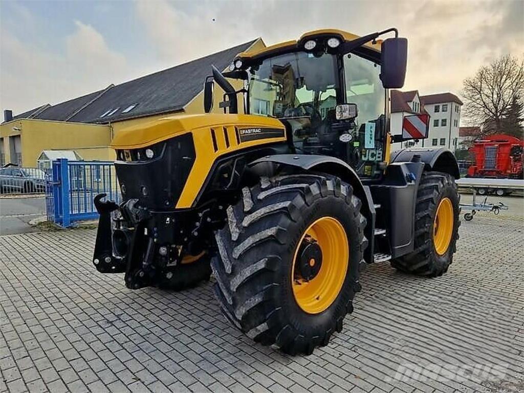 JCB 4220 Fastrac Tractores
