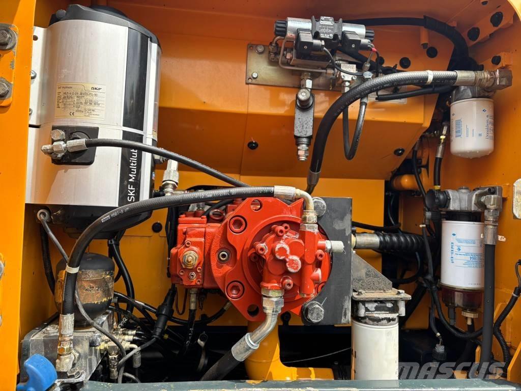 Hyundai 210LC-9A Excavadoras sobre orugas