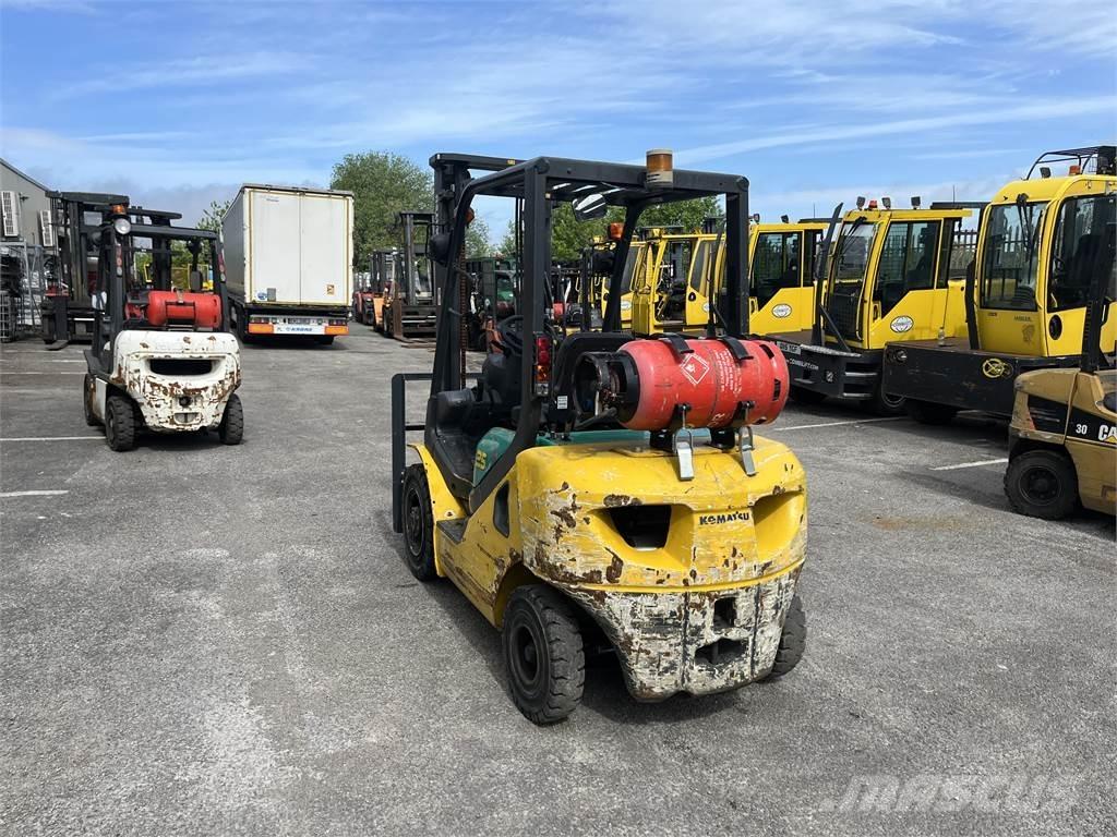 Komatsu FG25HT-16R Camiones LPG