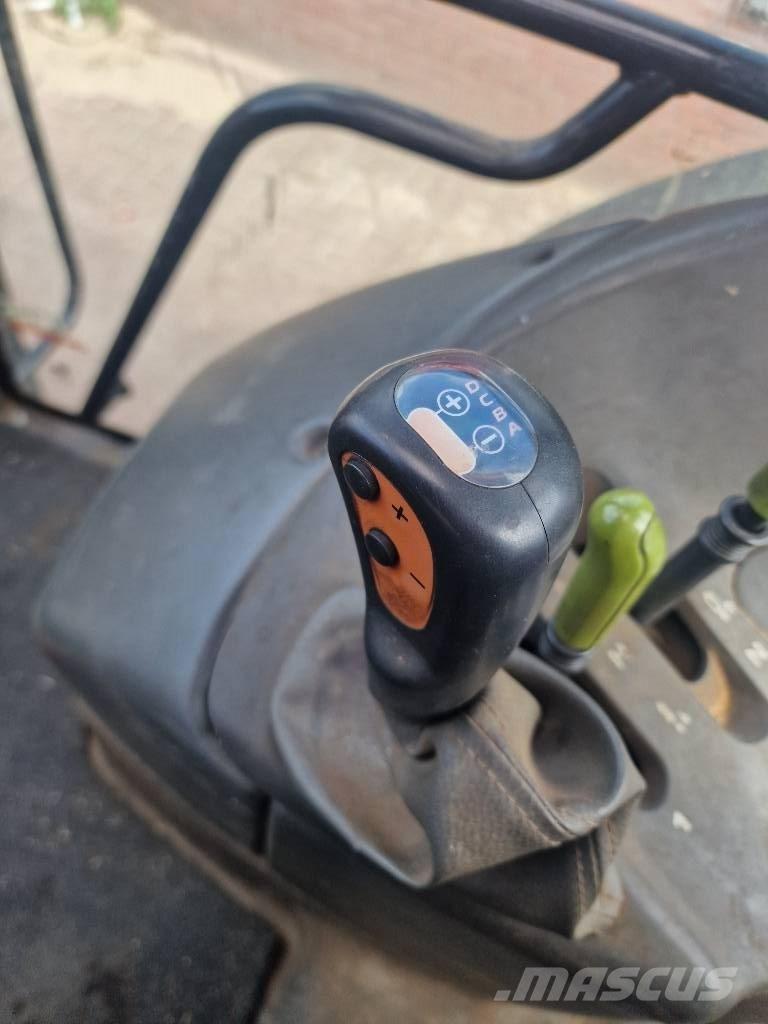 CLAAS Arion 430 Tractores