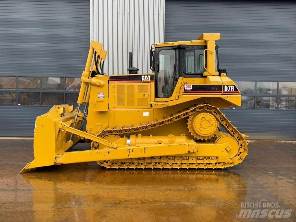 CAT D7R Buldozer sobre oruga