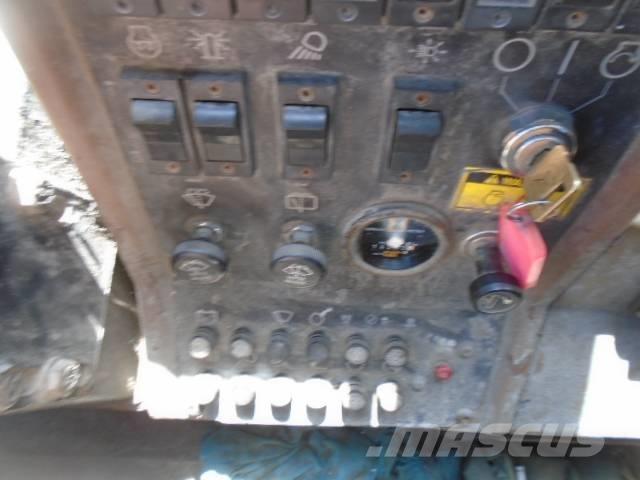 CAT IT 28 F Cargadoras sobre ruedas