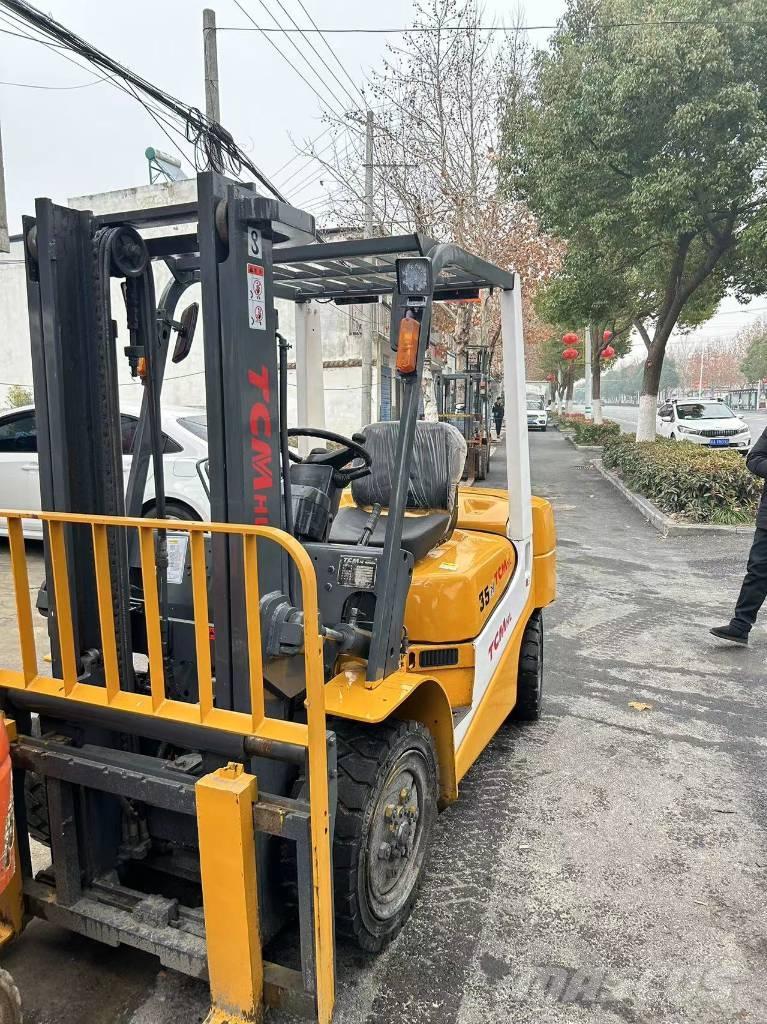 TCM 35 Camiones diesel