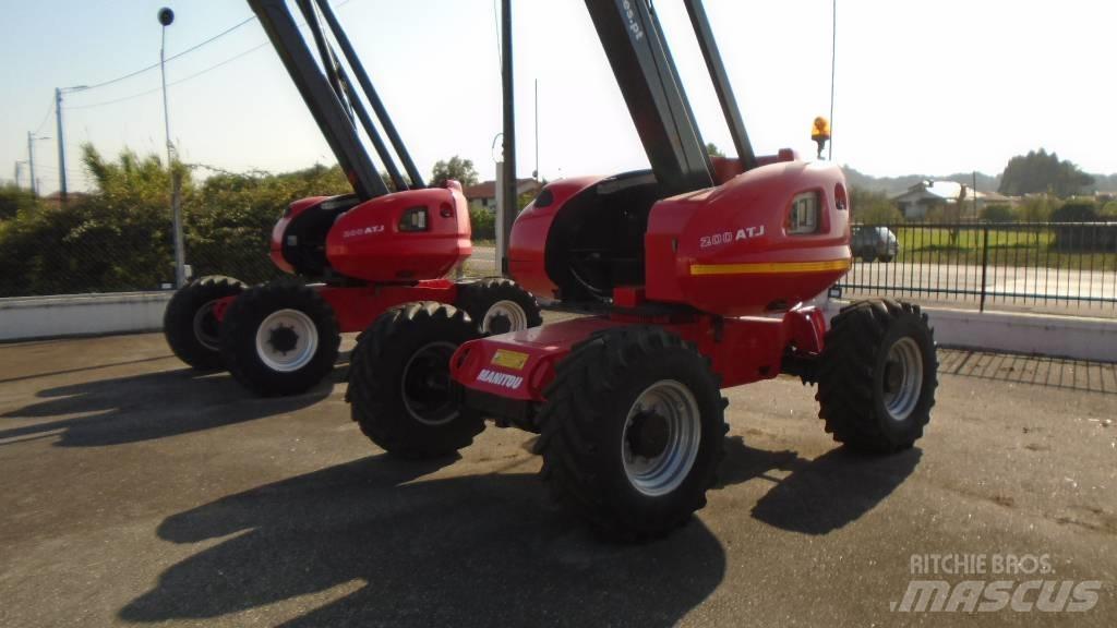 Manitou 200 ATJ Plataformas con brazo de elevación manual