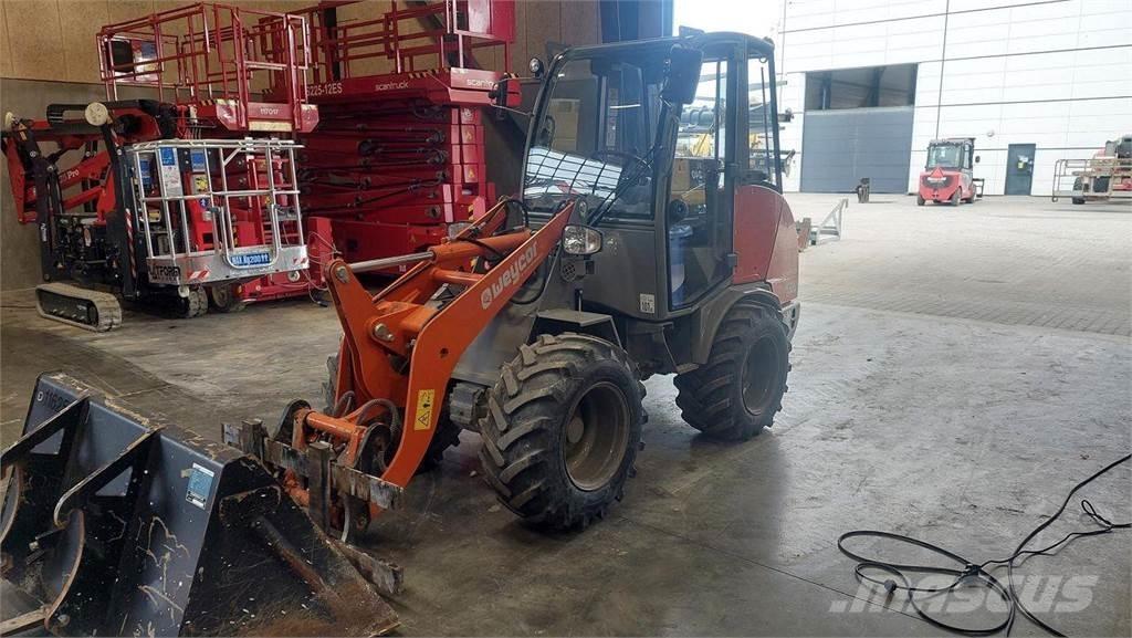 Weycor AR320 Cab Cargadoras multifunción