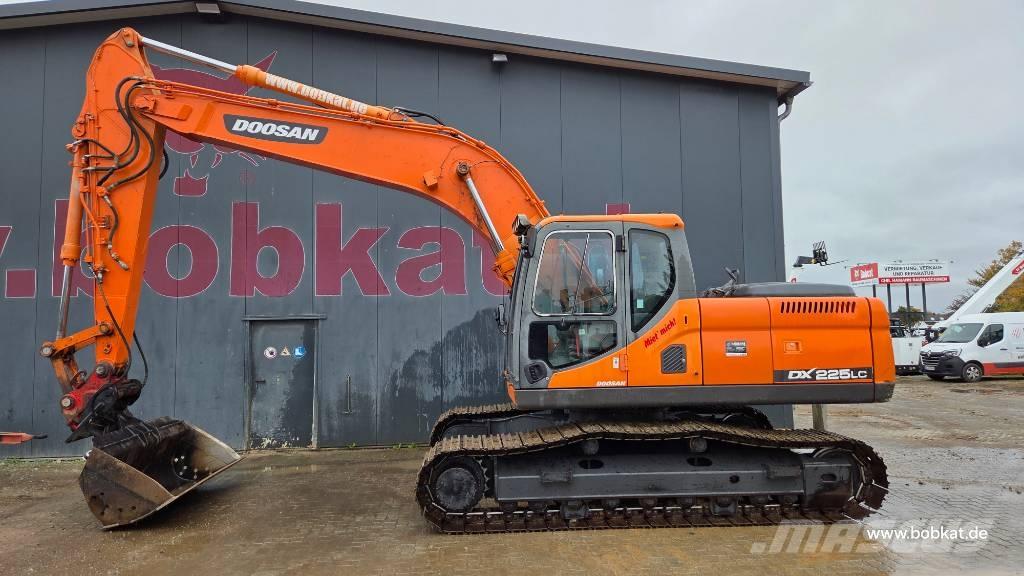 Doosan DX 225 LC Excavadoras sobre orugas