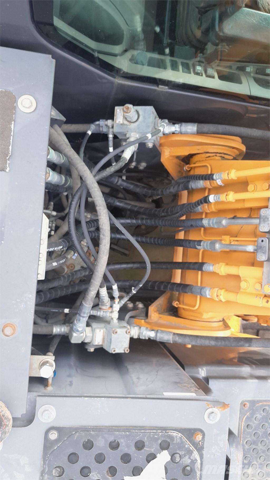 CASE CX 130 B Excavadoras sobre orugas