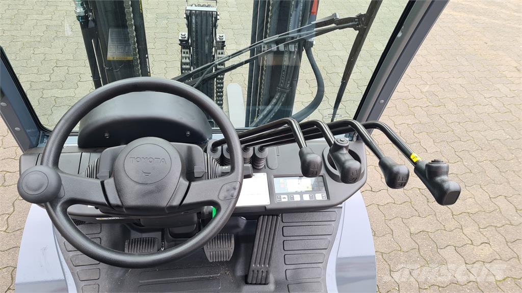 Toyota 02-8FGF25 Camiones LPG