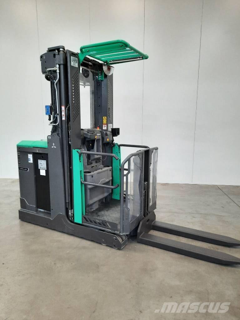 Mitsubishi OPBM10P Montacargas recogepedidos de gran altura