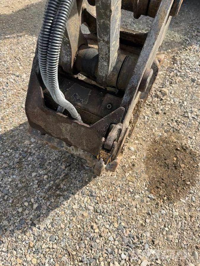 Mecalac 6MCR Excavadoras sobre orugas