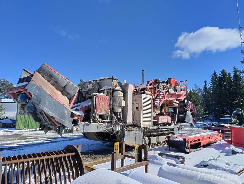 Sandvik UH450e Trituradoras