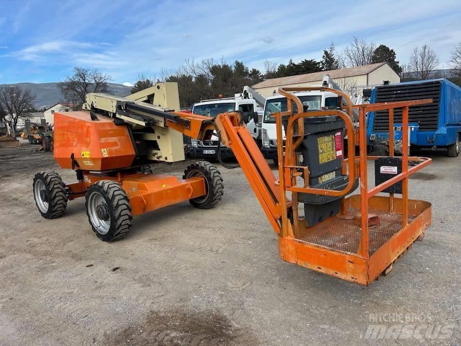 JLG 340 AJ Plataformas con brazo de elevación manual