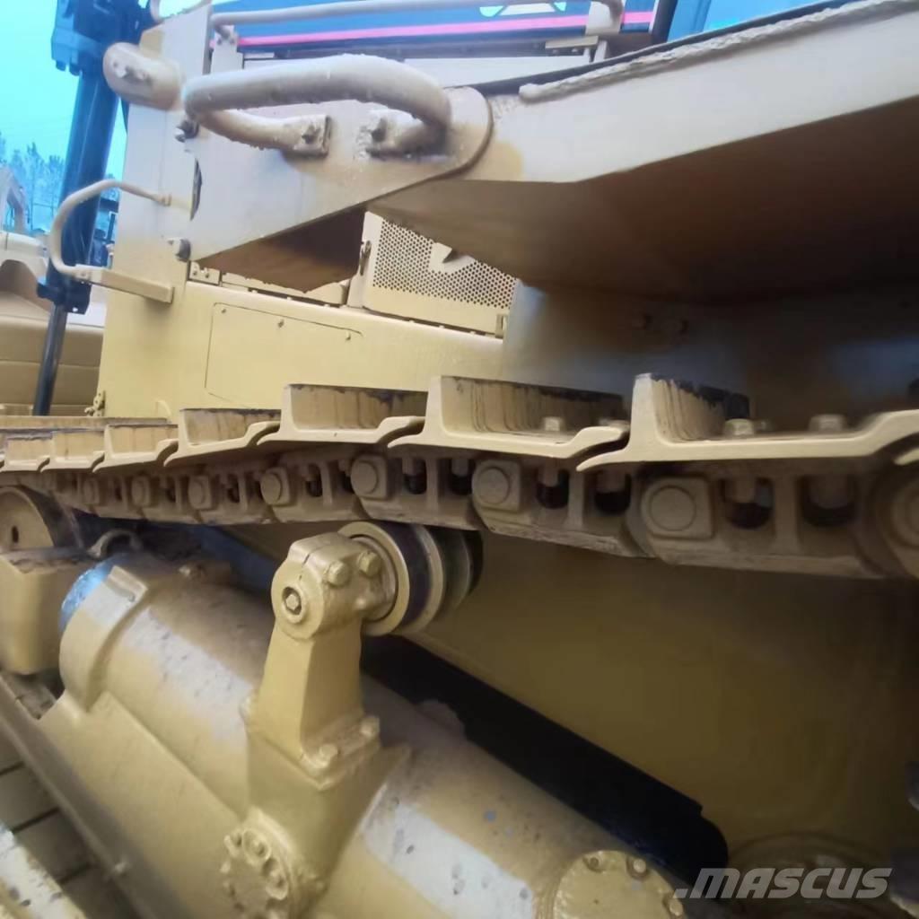 CAT D 6 H Niveladoras