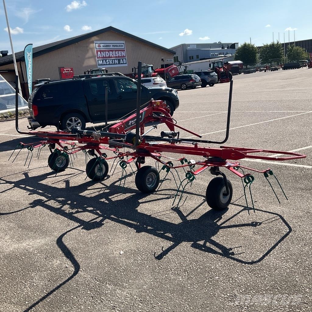 Kverneland 8452 Rastrilladoras y rastrilladoras giratorias