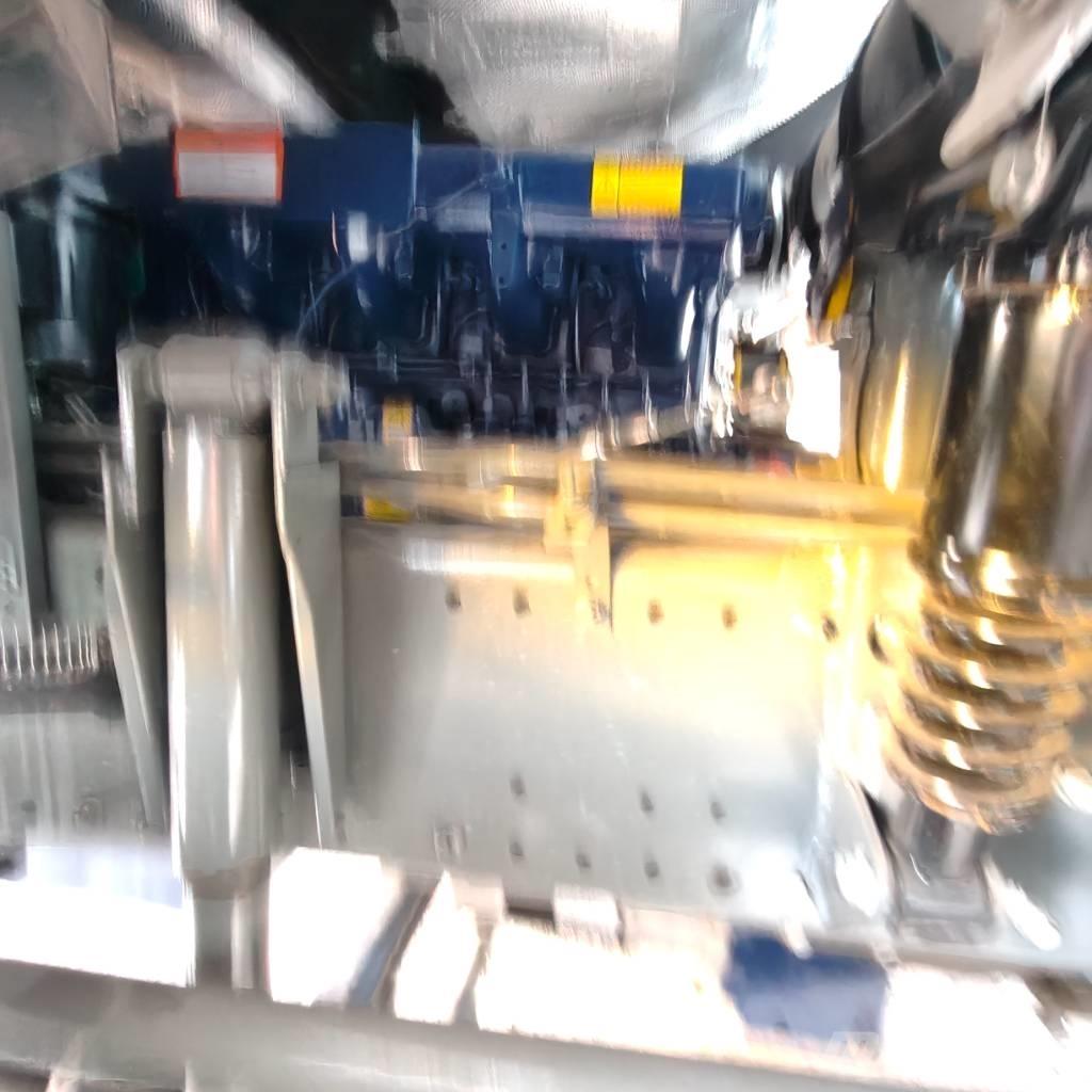 Howo 371 8x4 Bañeras basculantes usadas