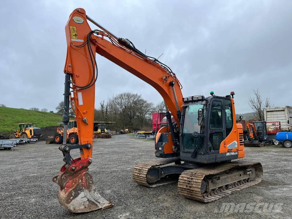 Doosan DX 140 LCR Excavadoras sobre orugas