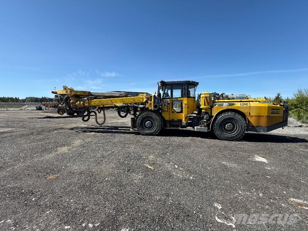 Epiroc BOOMER E2C Bólter de cable subterráneo