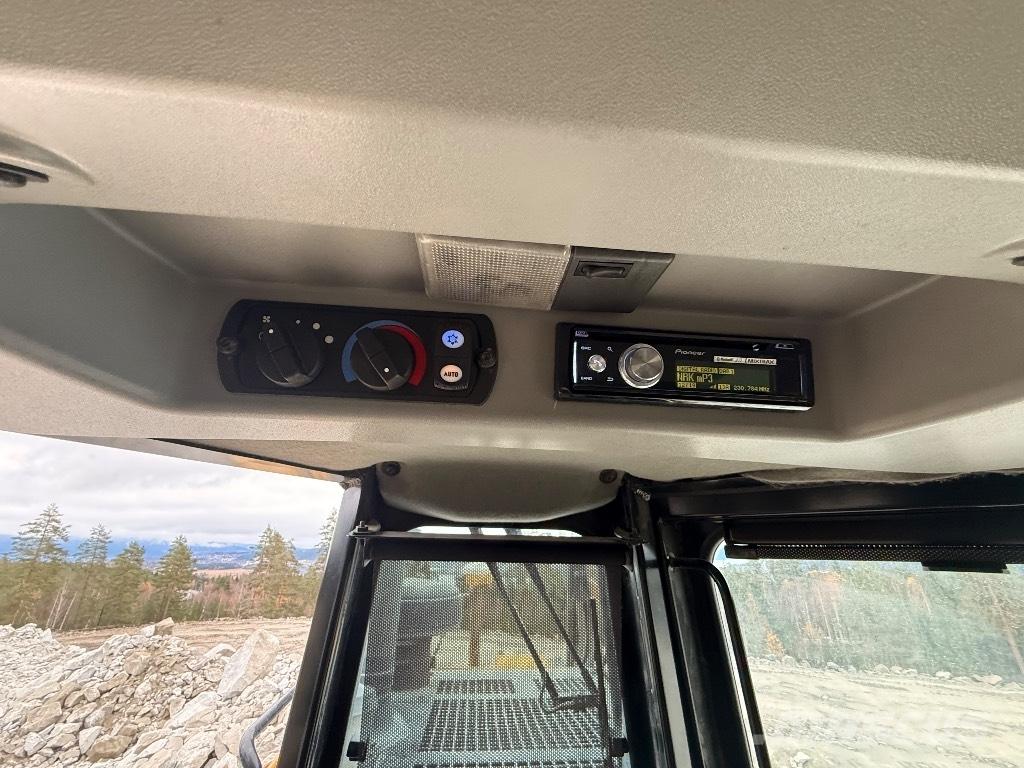 CAT D 8 T Buldozer sobre oruga