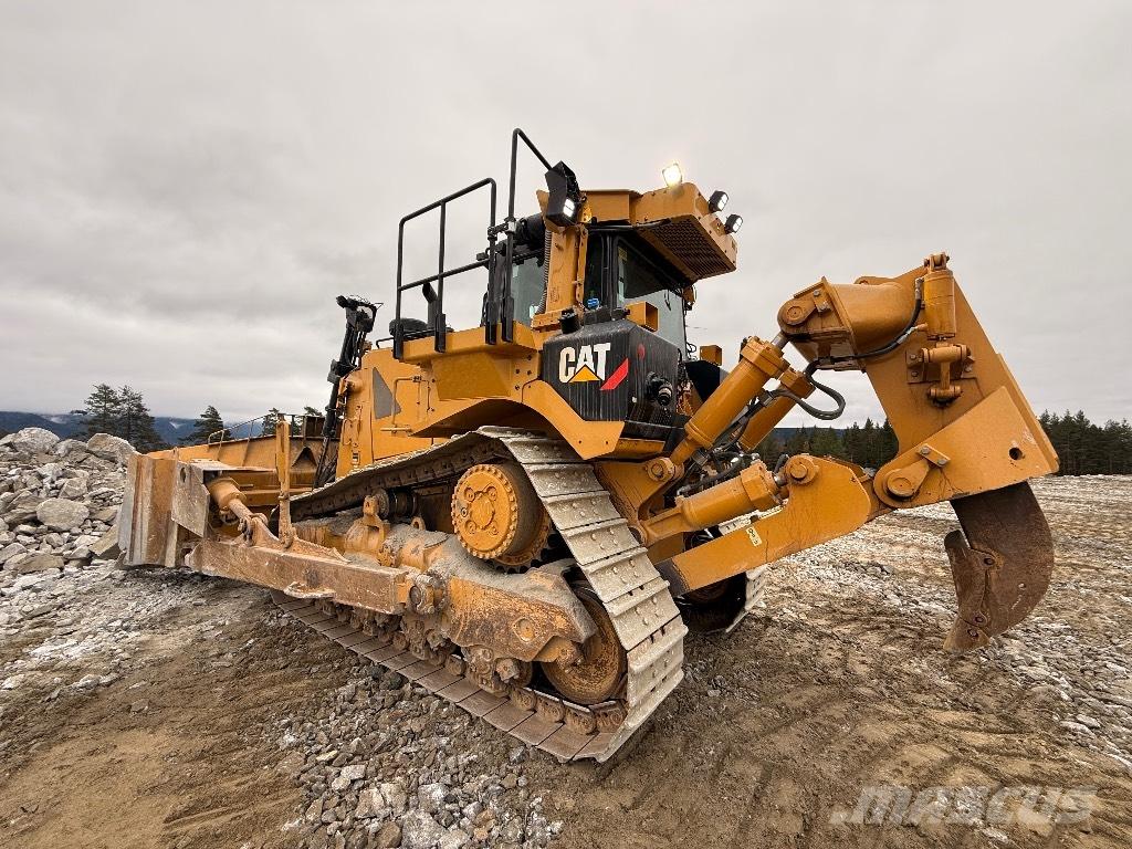 CAT D 8 T Buldozer sobre oruga