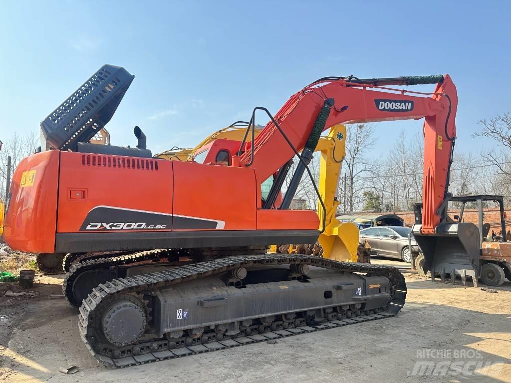 Doosan DX 300 Excavadoras sobre orugas