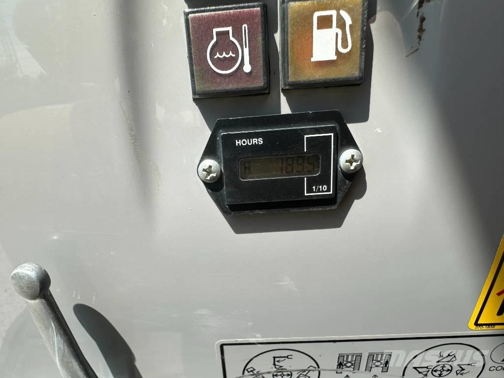 CAT 300.9 D Miniexcavadoras