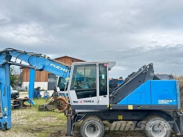 Fuchs MHL 320 Manejadores de residuos industriales