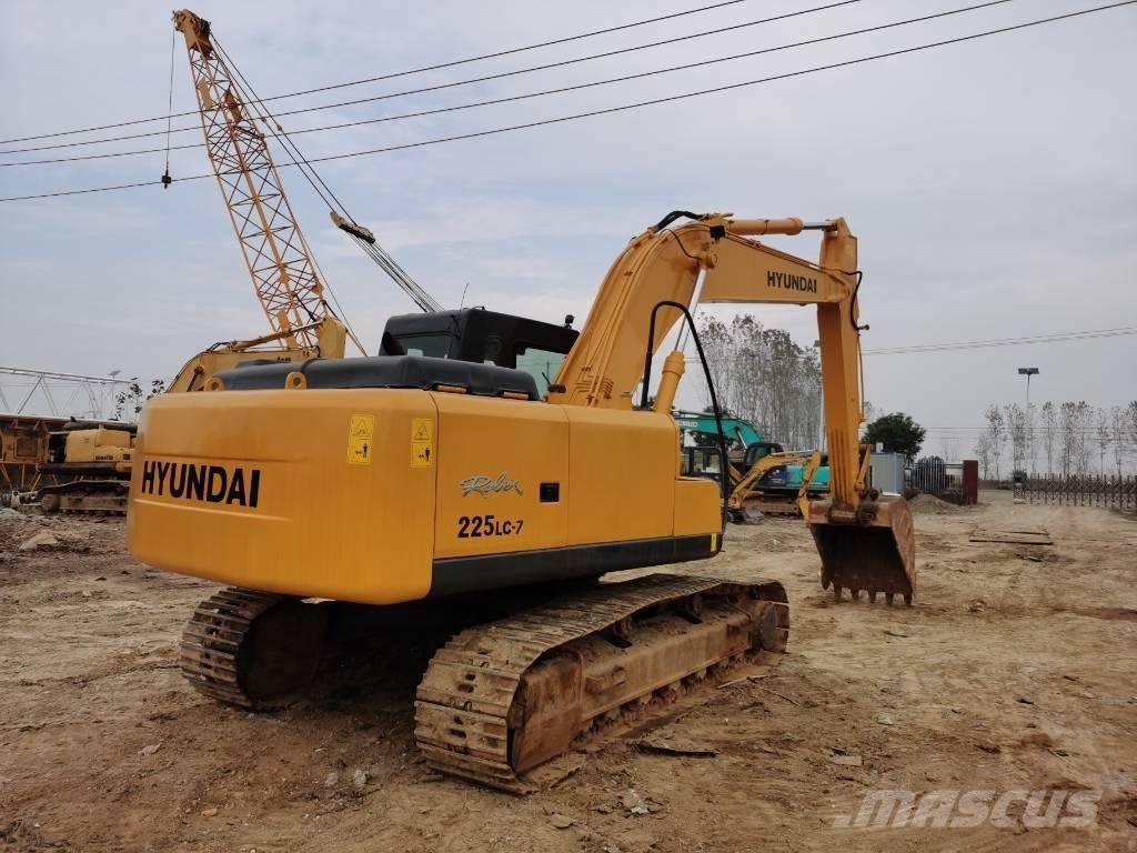 Hyundai R225LC-7 Excavadoras sobre orugas