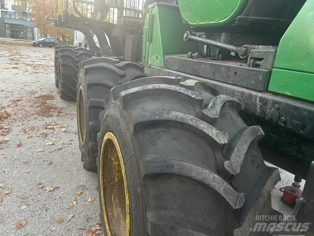 John Deere 1210E Tractores forestales