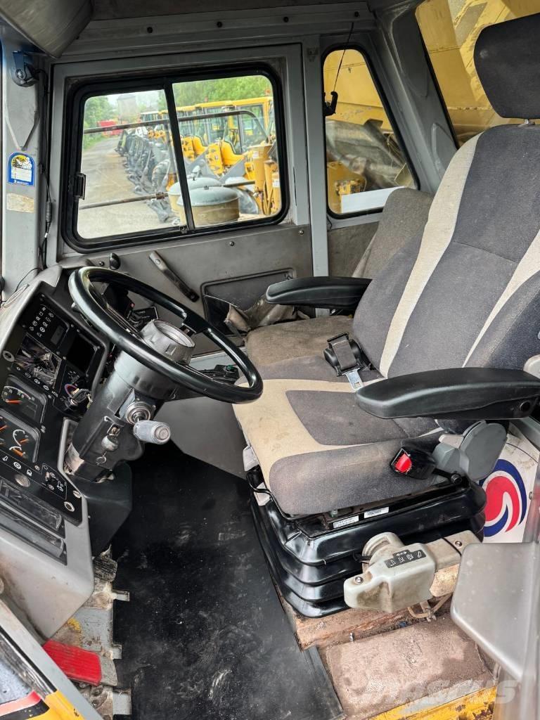 CAT 771 D Camiones de volteo rigidos