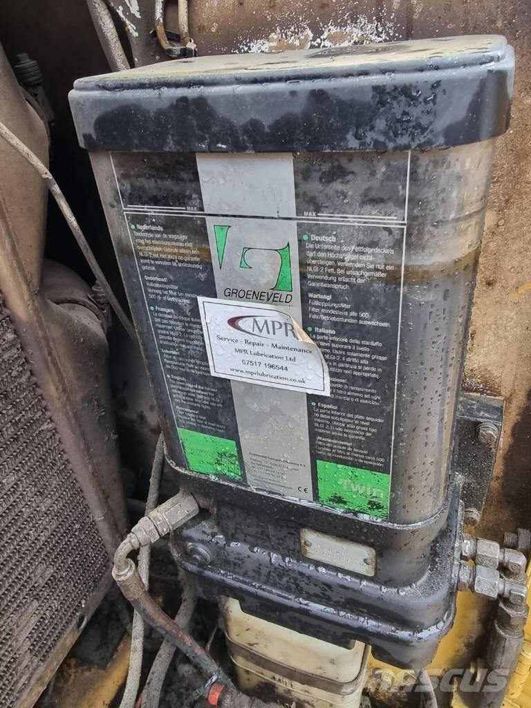 CAT M 325 D L MH Manejadores de residuos industriales