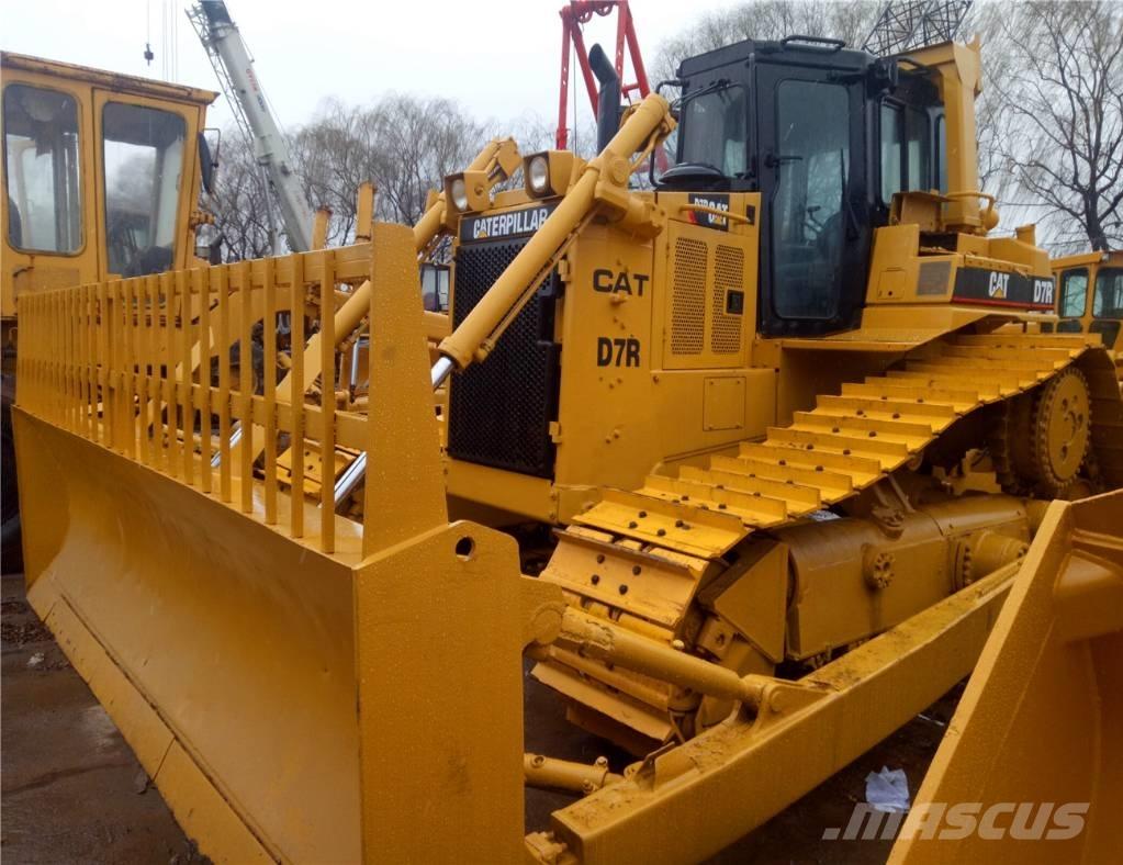 CAT D 7 R Buldozer sobre oruga