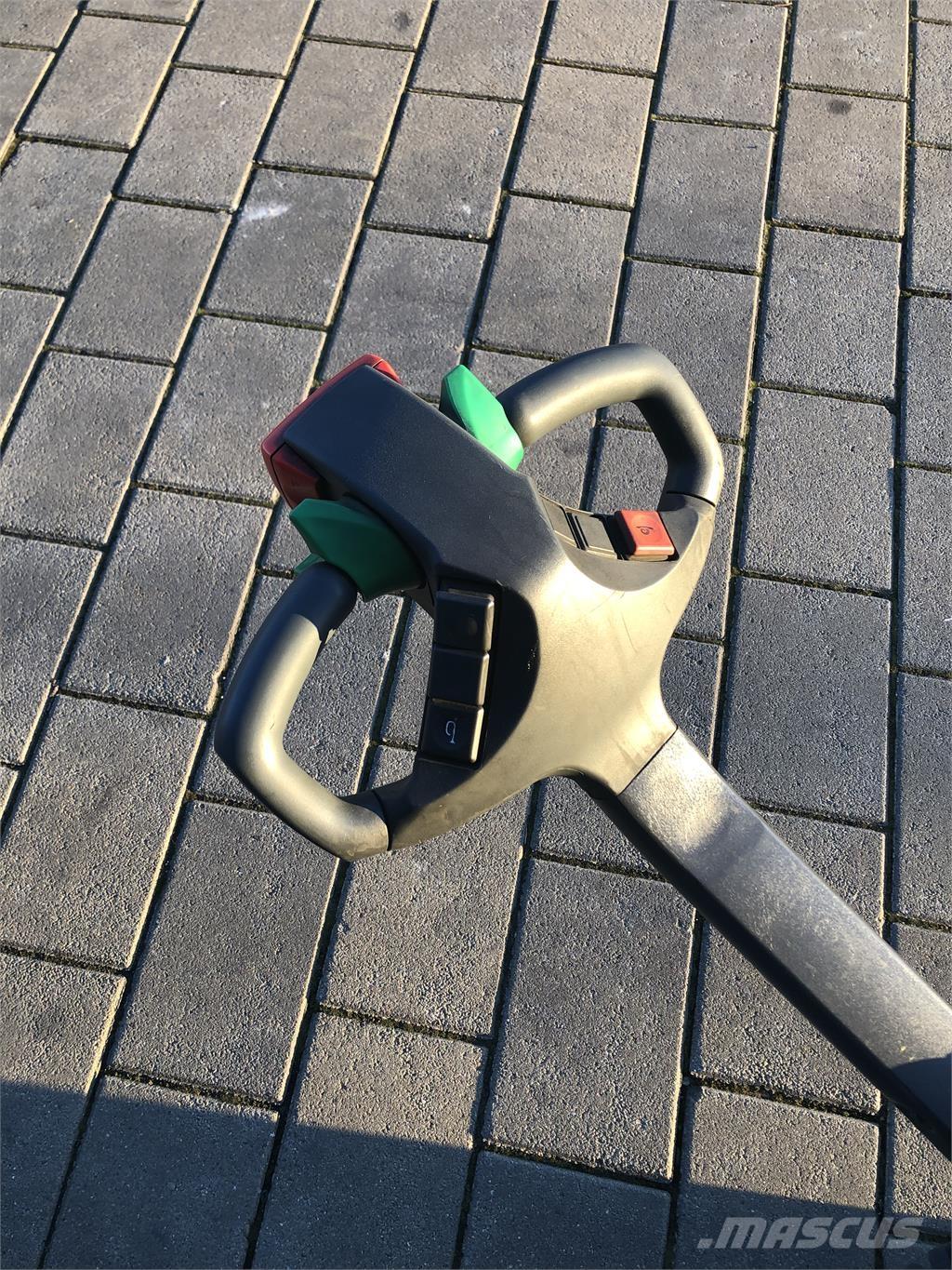 Jungheinrich WP16 Apiladoras eléctricos