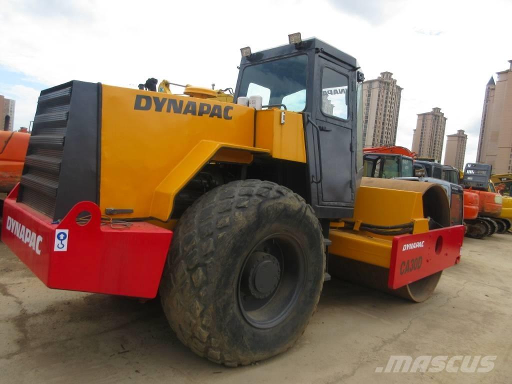 Dynapac CA 30 D Rodillos de un solo tambor