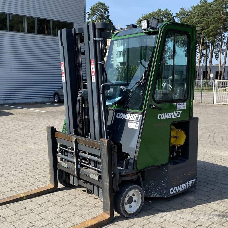 Combilift CB 2500 Montacargas de 4 vías