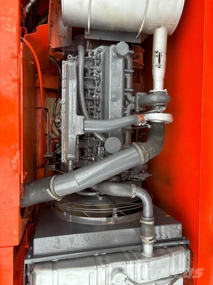 Doosan DX 225 LCA Excavadoras sobre orugas